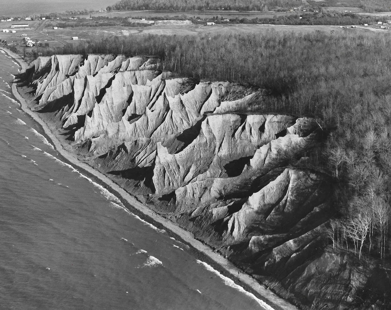 chimney-bluffs-1983-from-above